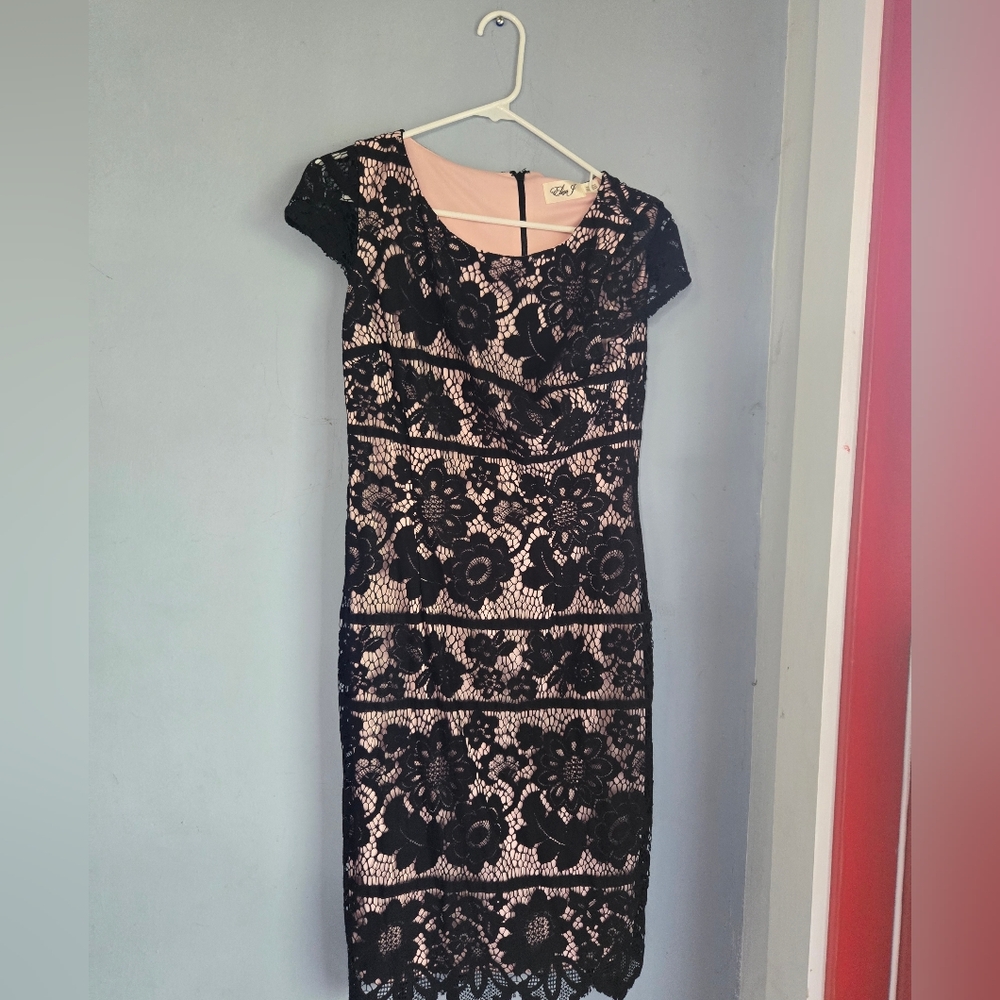 Nude illusion black lace overlay off shoulder strapless dress size 6